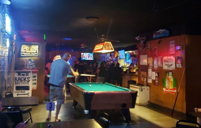 Round Corner Tavern